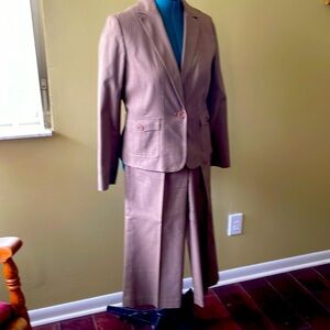 Beautiful summer suit cotton blend with wide legs ankle pants.